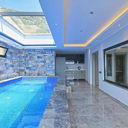 Sleeps 6 Pool Air Con Wifi Kalkan