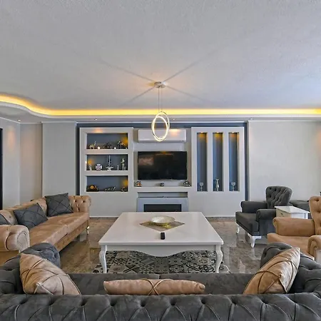 Sleeps 6 Pool Air Con Wifi *