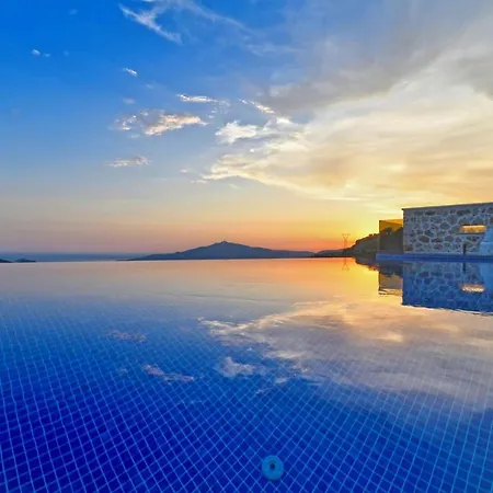 Sleeps 6 Pool Air Con Wifi *