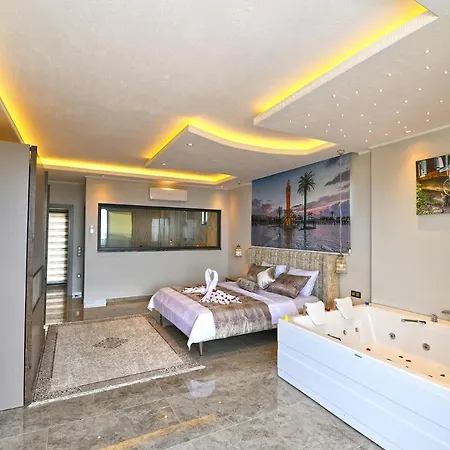 Villa Sleeps 6 Pool Air Con Wifi Kalkan